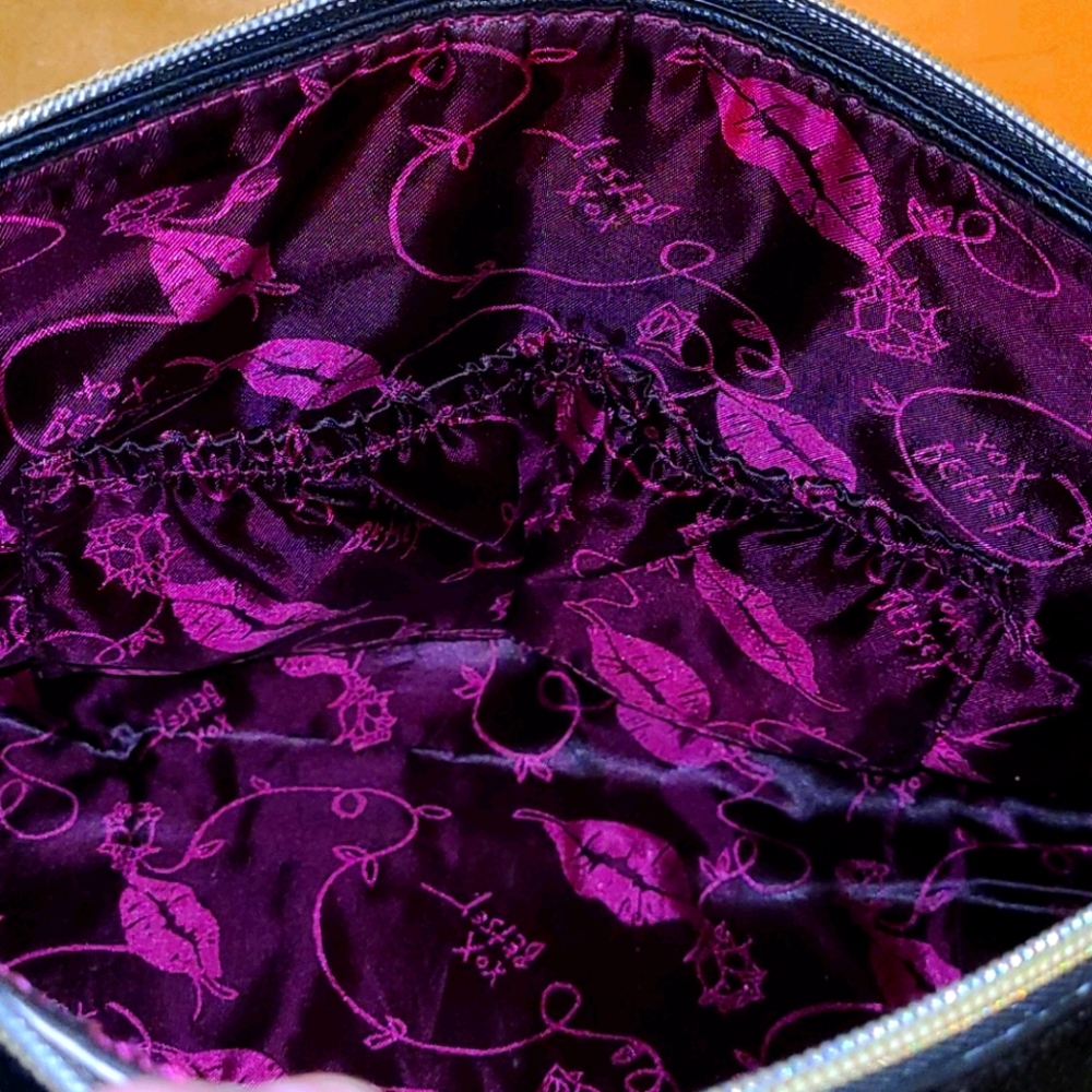 Featured! ♥ Betsey Johnson ♥ Beautiful & Fun Purse - Picture 8 of 9